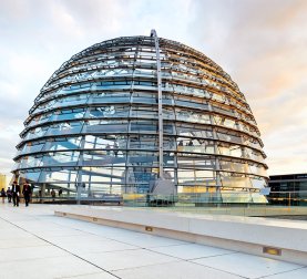 Jahresbericht2025  Meilenstein April iStock Nikada