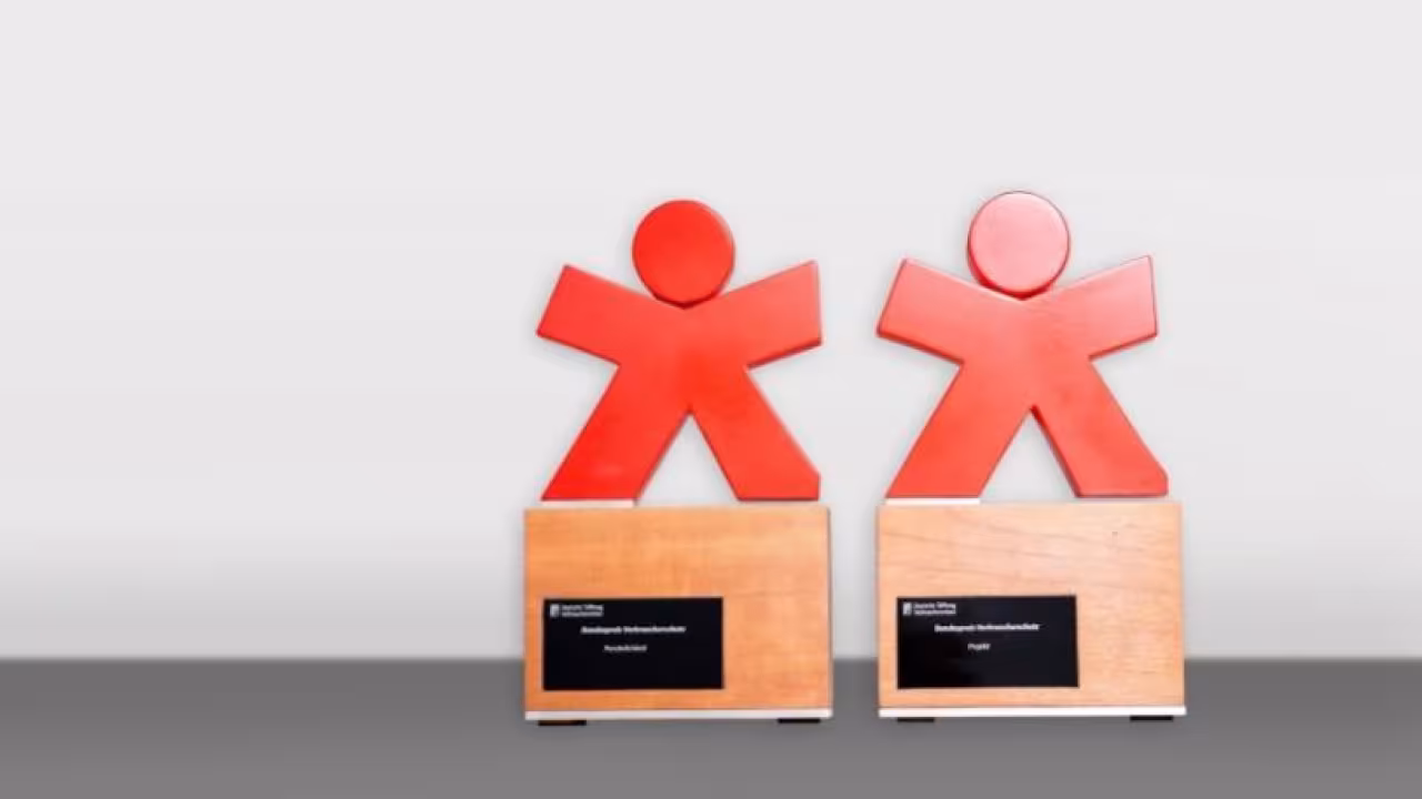 Trophäen des Bundespreises der Deutschen Stiftung Verbraucherschutz